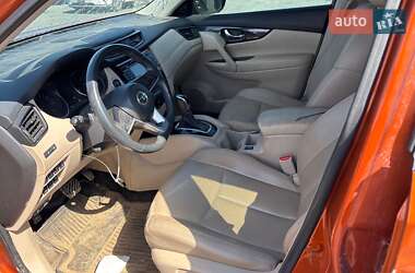Внедорожник / Кроссовер Nissan Rogue 2016 в 
