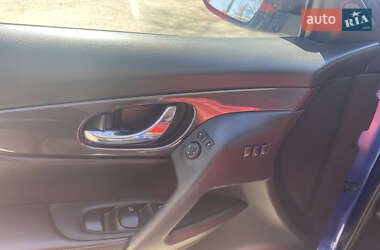Позашляховик / Кросовер Nissan Rogue 2019 в 