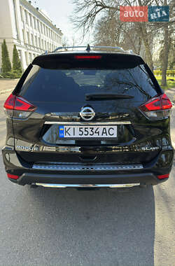 Внедорожник / Кроссовер Nissan Rogue 2019 в 