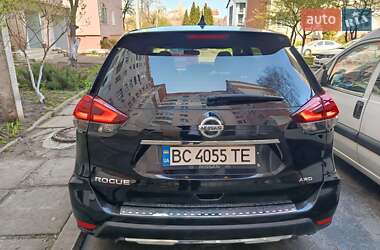 Внедорожник / Кроссовер Nissan Rogue 2017 в 