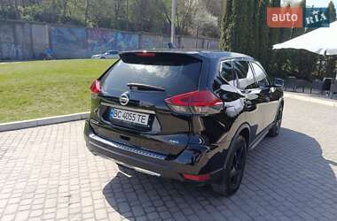 Внедорожник / Кроссовер Nissan Rogue 2017 в 