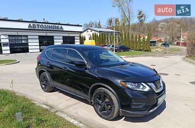 Внедорожник / Кроссовер Nissan Rogue 2017 в 