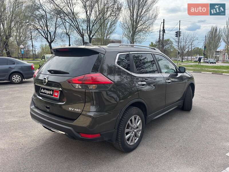 Внедорожник / Кроссовер Nissan Rogue 2017 в Запорожье