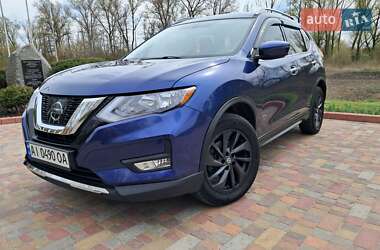 Внедорожник / Кроссовер Nissan Rogue 2018 в 