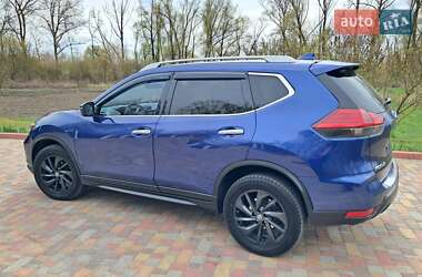 Внедорожник / Кроссовер Nissan Rogue 2018 в 