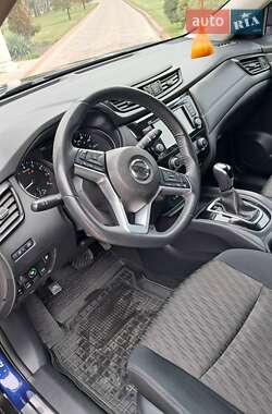 Внедорожник / Кроссовер Nissan Rogue 2018 в 