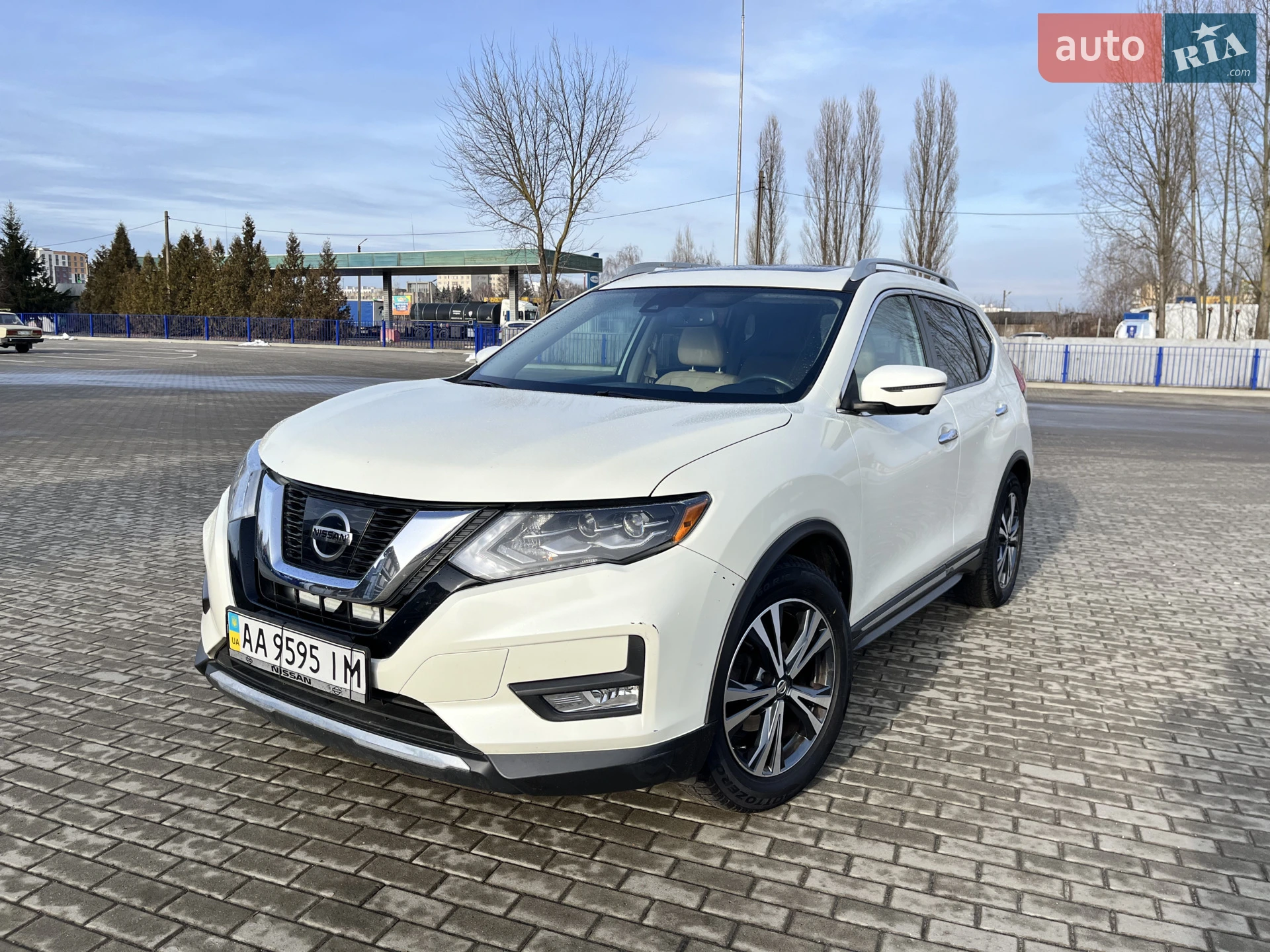 2017 Nissan Rogue - мініатюра 2