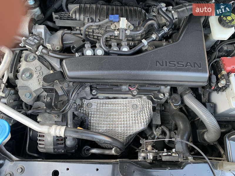 Позашляховик / Кросовер Nissan Rogue 2016 в Чернігові