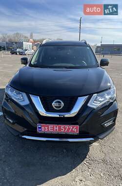 Внедорожник / Кроссовер Nissan Rogue 2020 в 