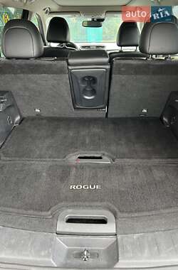 Внедорожник / Кроссовер Nissan Rogue 2020 в 