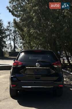Внедорожник / Кроссовер Nissan Rogue 2019 в 