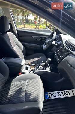 Внедорожник / Кроссовер Nissan Rogue 2019 в 