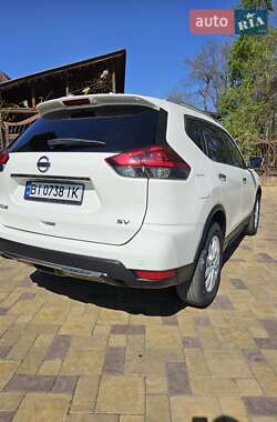 Внедорожник / Кроссовер Nissan Rogue 2019 в 