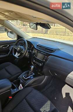 Внедорожник / Кроссовер Nissan Rogue 2019 в 