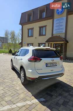 Внедорожник / Кроссовер Nissan Rogue 2019 в 