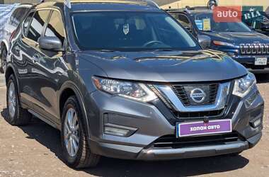 Внедорожник / Кроссовер Nissan Rogue 2017 в 