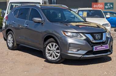 Внедорожник / Кроссовер Nissan Rogue 2017 в 