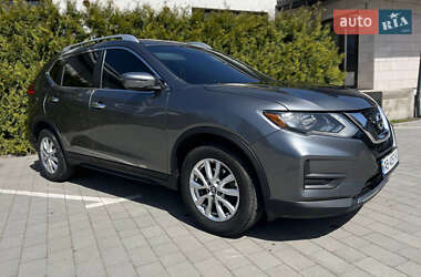 Внедорожник / Кроссовер Nissan Rogue 2016 в 