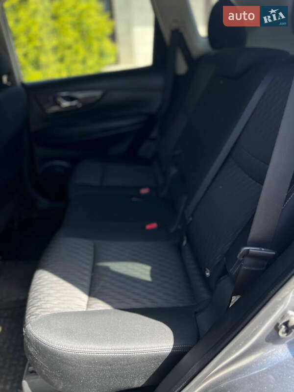 Позашляховик / Кросовер Nissan Rogue 2016 в Вінниці