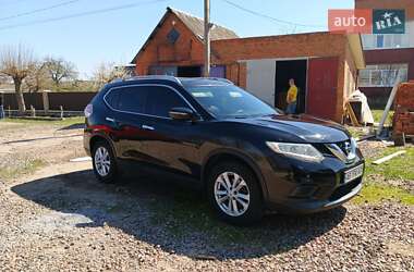 Внедорожник / Кроссовер Nissan Rogue 2014 в 