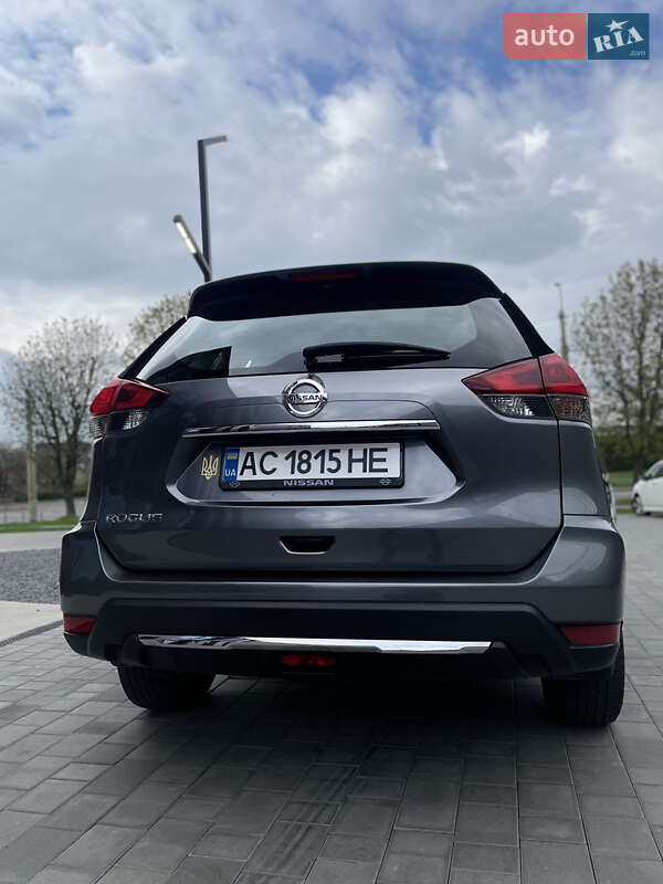 Позашляховик / Кросовер Nissan Rogue 2018 в Луцьку