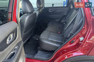 Внедорожник / Кроссовер Nissan Rogue 2017 в 