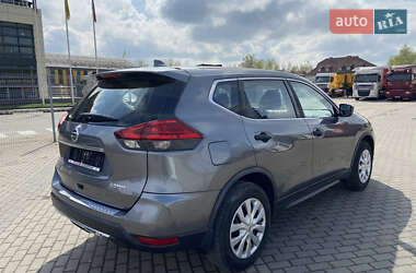 Позашляховик / Кросовер Nissan Rogue 2016 в 