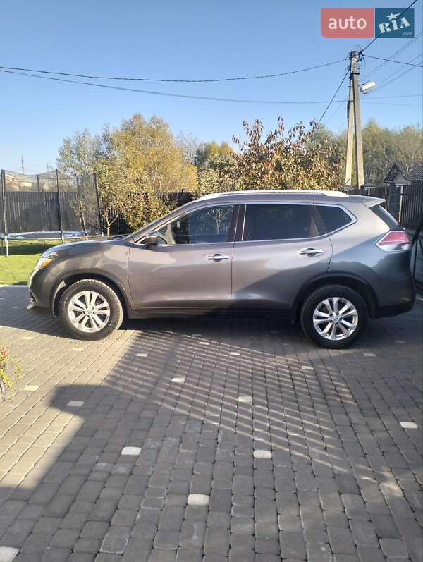 Внедорожник / Кроссовер Nissan Rogue 2015 в Львове