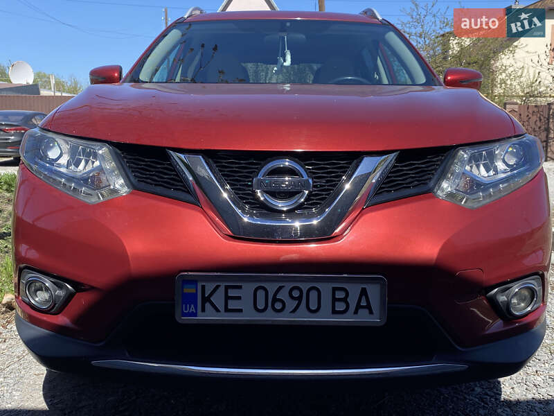 Позашляховик / Кросовер Nissan Rogue 2015 в 