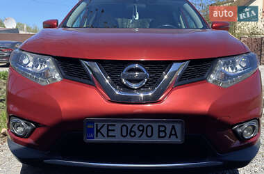 Позашляховик / Кросовер Nissan Rogue 2015 в 