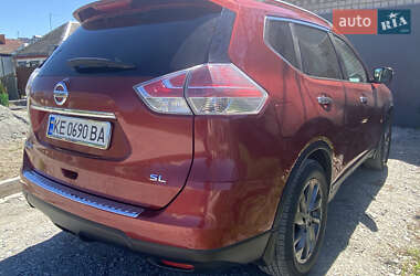 Позашляховик / Кросовер Nissan Rogue 2015 в 