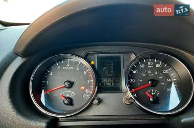 Внедорожник / Кроссовер Nissan Rogue 2015 в 