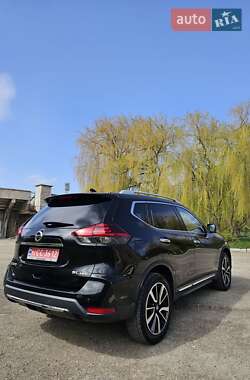 Позашляховик / Кросовер Nissan Rogue 2018 в 