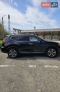 Позашляховик / Кросовер Nissan Rogue 2018 в 