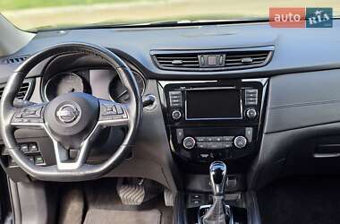 Позашляховик / Кросовер Nissan Rogue 2018 в 