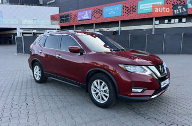 Внедорожник / Кроссовер Nissan Rogue 2018 в 