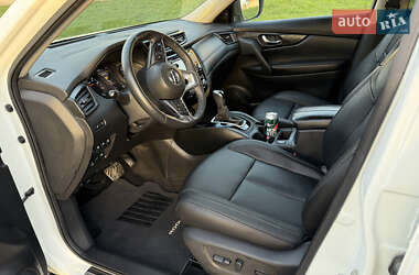 Внедорожник / Кроссовер Nissan Rogue 2019 в 