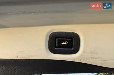 Внедорожник / Кроссовер Nissan Rogue 2019 в 