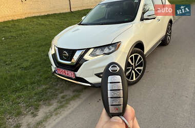 Внедорожник / Кроссовер Nissan Rogue 2019 в 