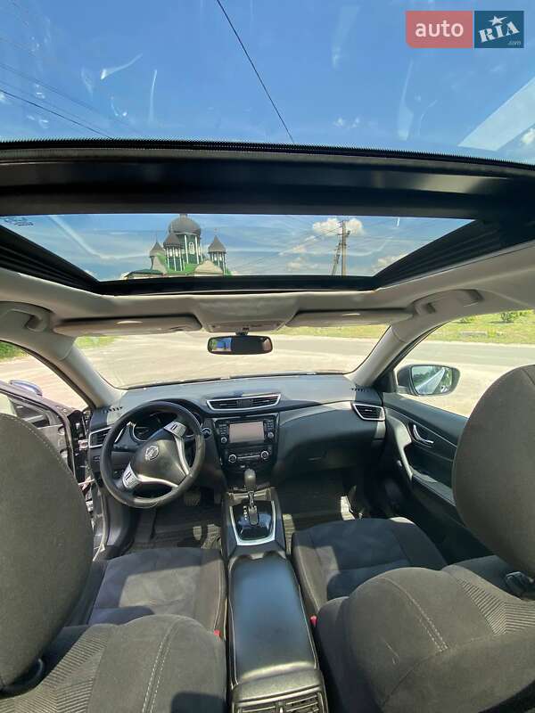 Внедорожник / Кроссовер Nissan Rogue 2016 в Киеве