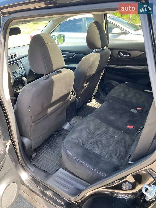 Внедорожник / Кроссовер Nissan Rogue 2016 в Киеве