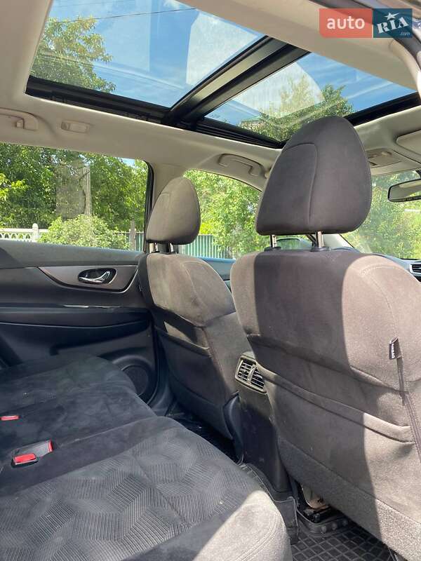 Внедорожник / Кроссовер Nissan Rogue 2016 в Киеве