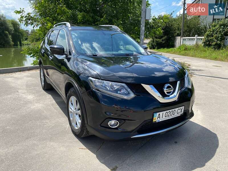 Внедорожник / Кроссовер Nissan Rogue 2016 в Киеве