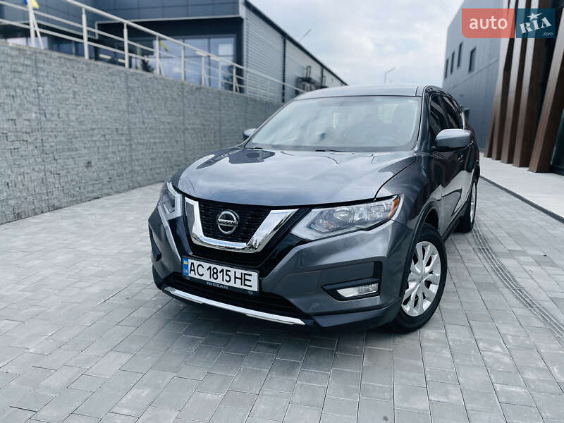 Позашляховик / Кросовер Nissan Rogue 2018 в Луцьку