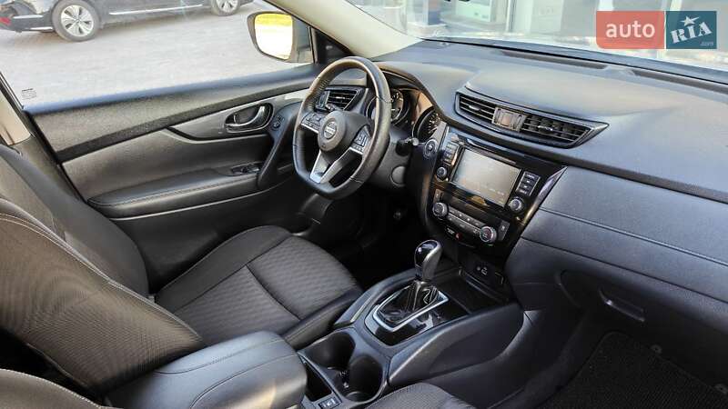 Внедорожник / Кроссовер Nissan Rogue 2019 в Одессе