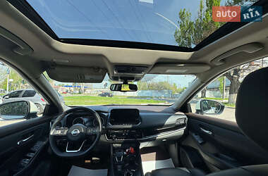 Внедорожник / Кроссовер Nissan Rogue 2023 в 