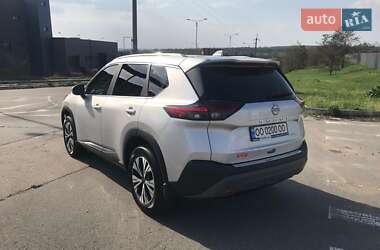 Позашляховик / Кросовер Nissan Rogue 2022 в 
