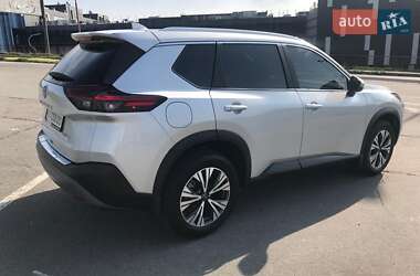 Позашляховик / Кросовер Nissan Rogue 2022 в 
