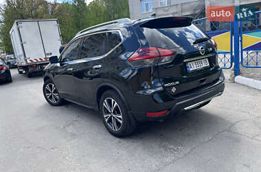 Внедорожник / Кроссовер Nissan Rogue 2018 в 