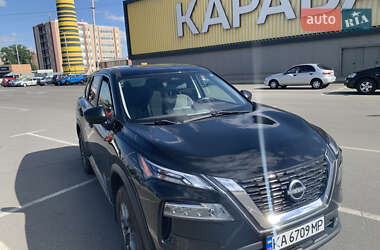 Позашляховик / Кросовер Nissan Rogue 2021 в 